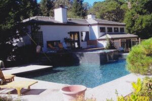 How a Custom Pool Transforms Your Home