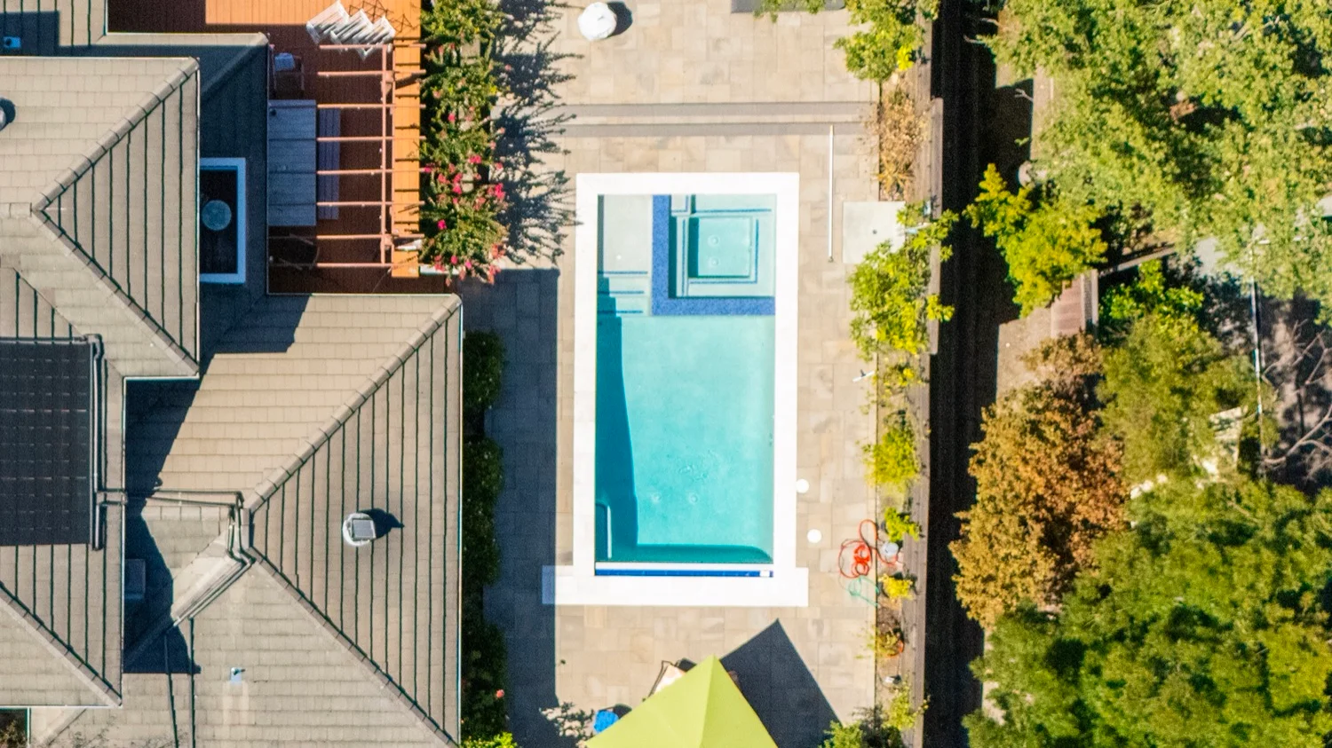 Pool and spa with spillover feature in San Ramon, CA