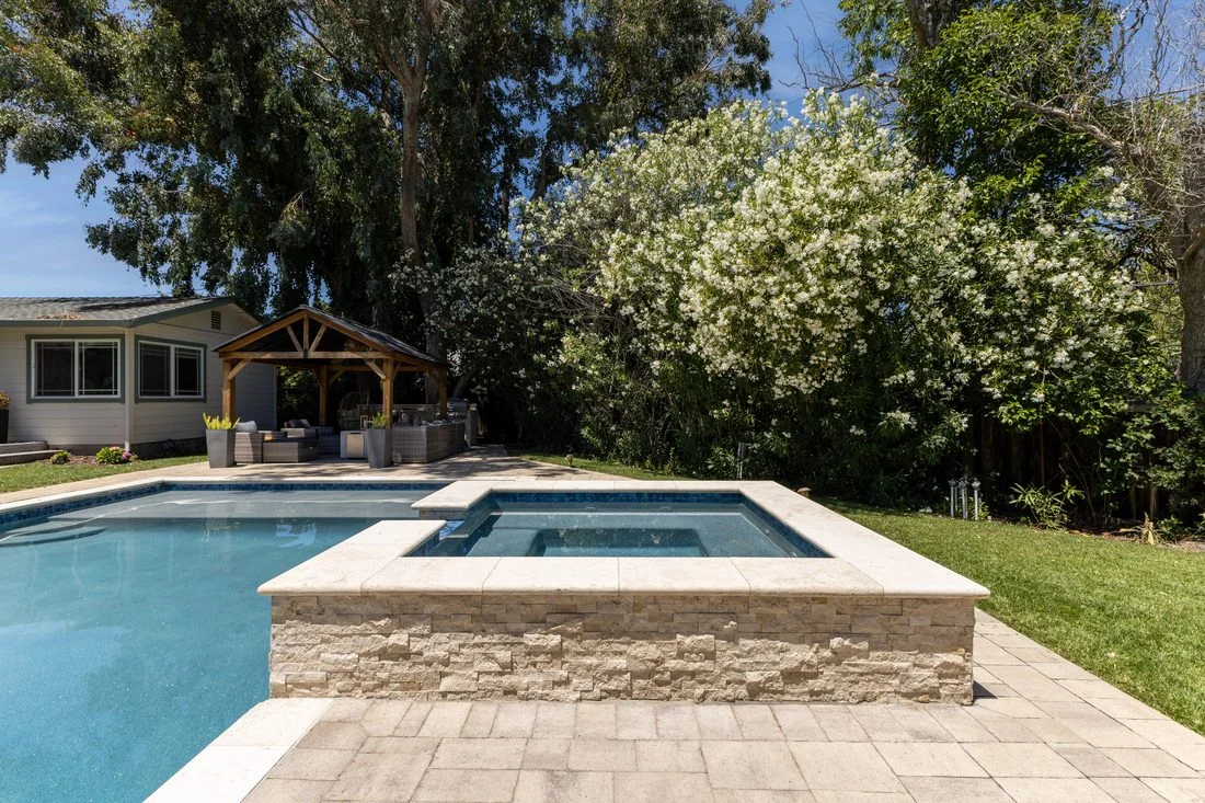 Customer review for King's Pools pool and spa installation